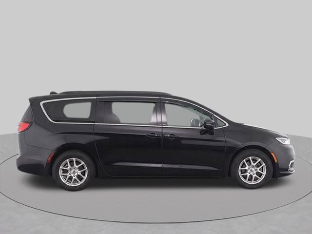 Used 2022 Chrysler Pacifica Touring-L FWD image 8