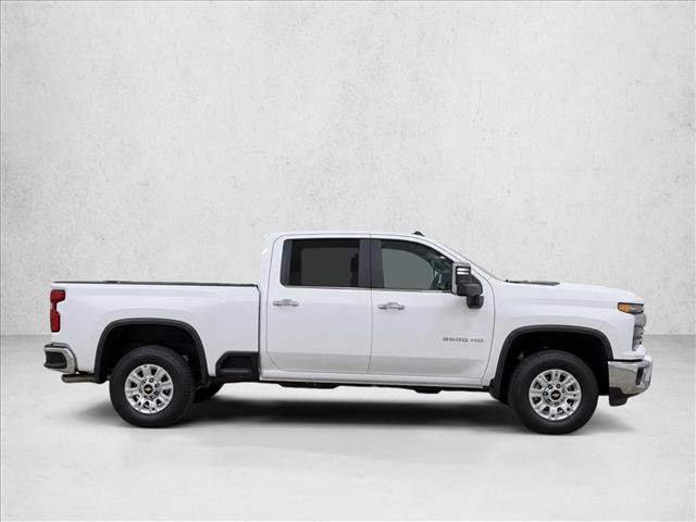 Used 2024 Chevrolet Silverado 2500 LT AWD/4WD image 4