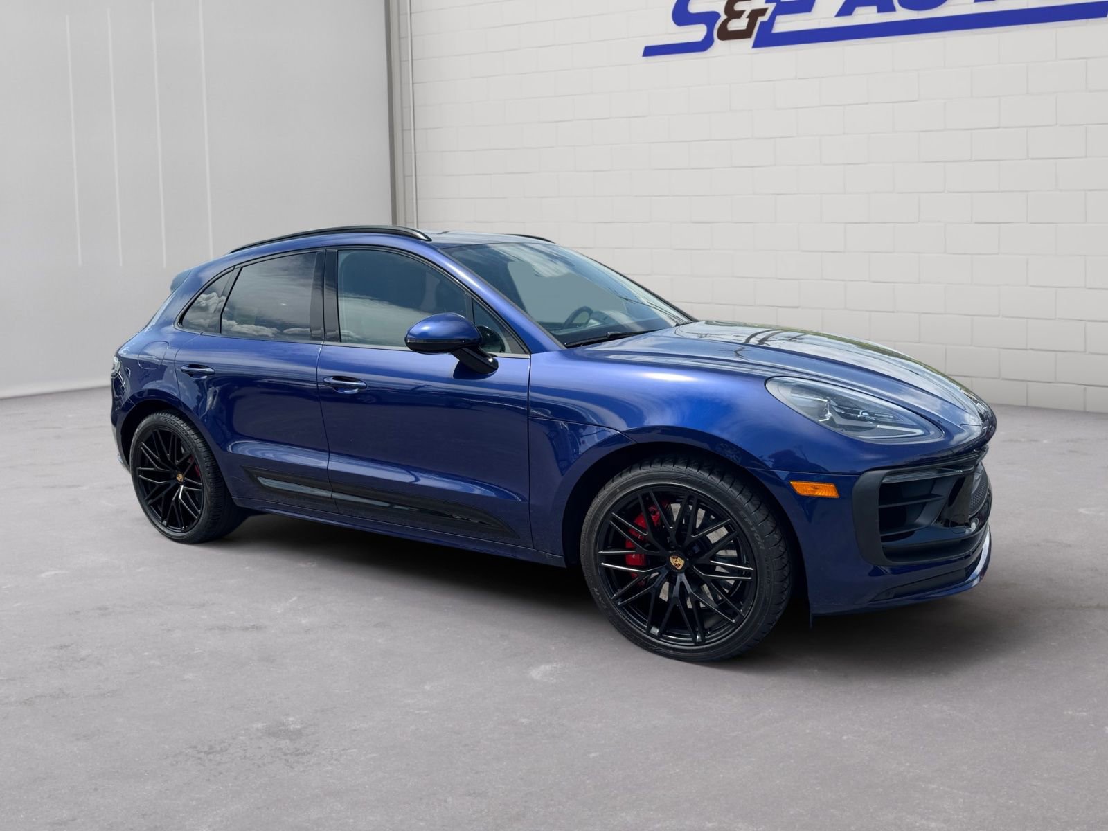 Used 2023 Porsche Macan GTS w/ Premium Package Plus AWD/4WD image 6