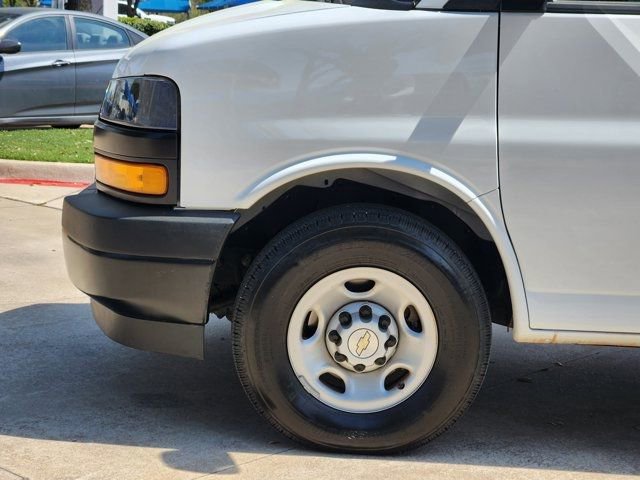 Used 2025 Chevrolet Express 3500 LS image 14