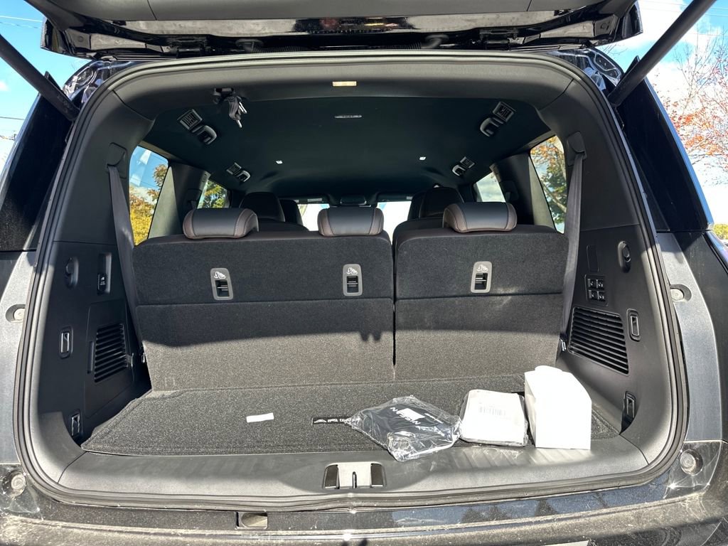 New 2025 Nissan Armada SL w/ Captain's Chari Seat Package image 37