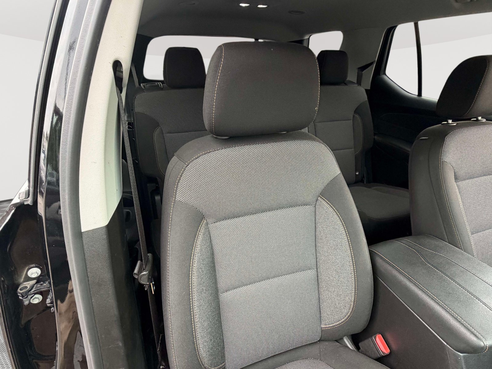 Used 2021 Chevrolet Traverse LS FWD image 28