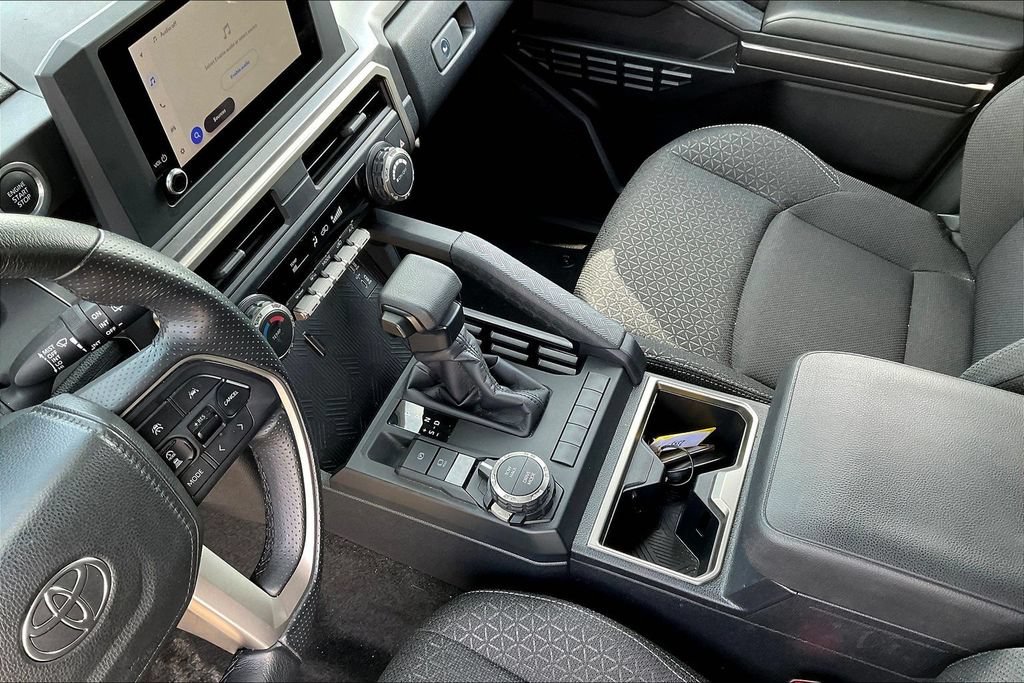 Used 2025 Toyota 4Runner SR5 AWD/4WD image 9