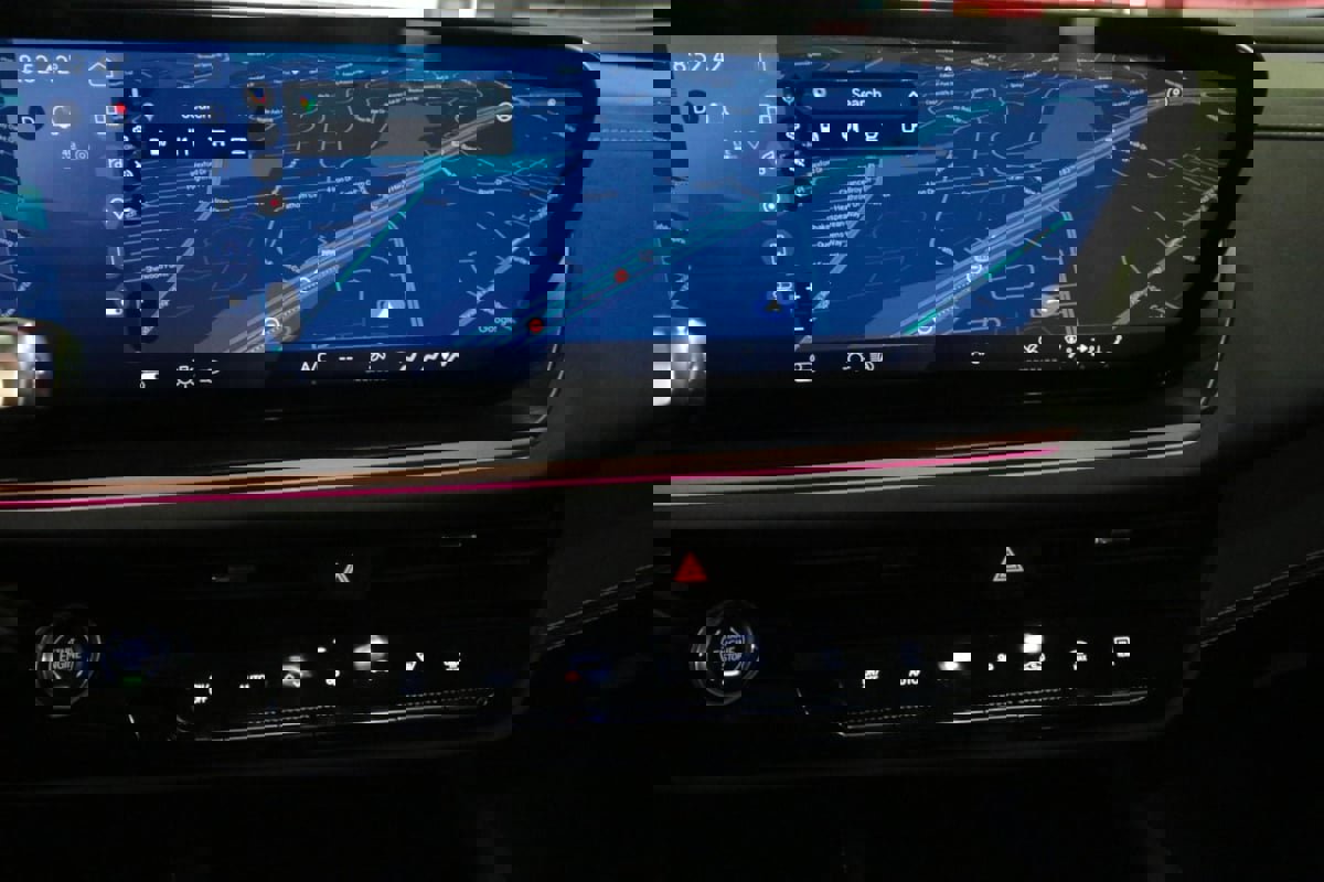 Used 2025 Buick Envision Sport Touring image 11