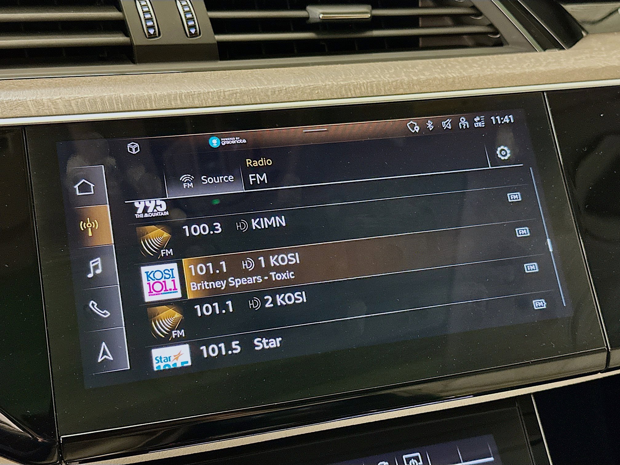 Used 2021 Audi e-tron Premium w/ Convenience Plus Package AWD/4WD image 21