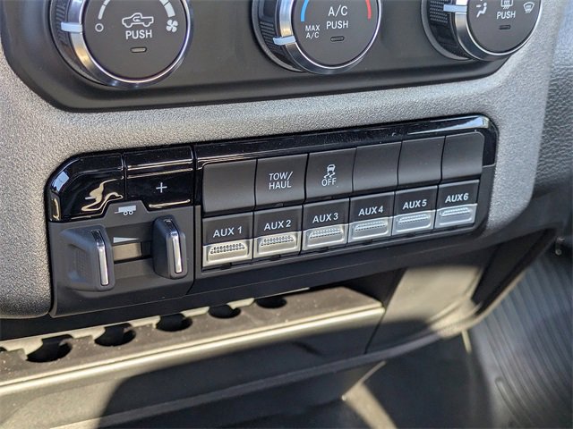 Used 2024 RAM 2500 Tradesman w/ Chrome Appearance Group image 23