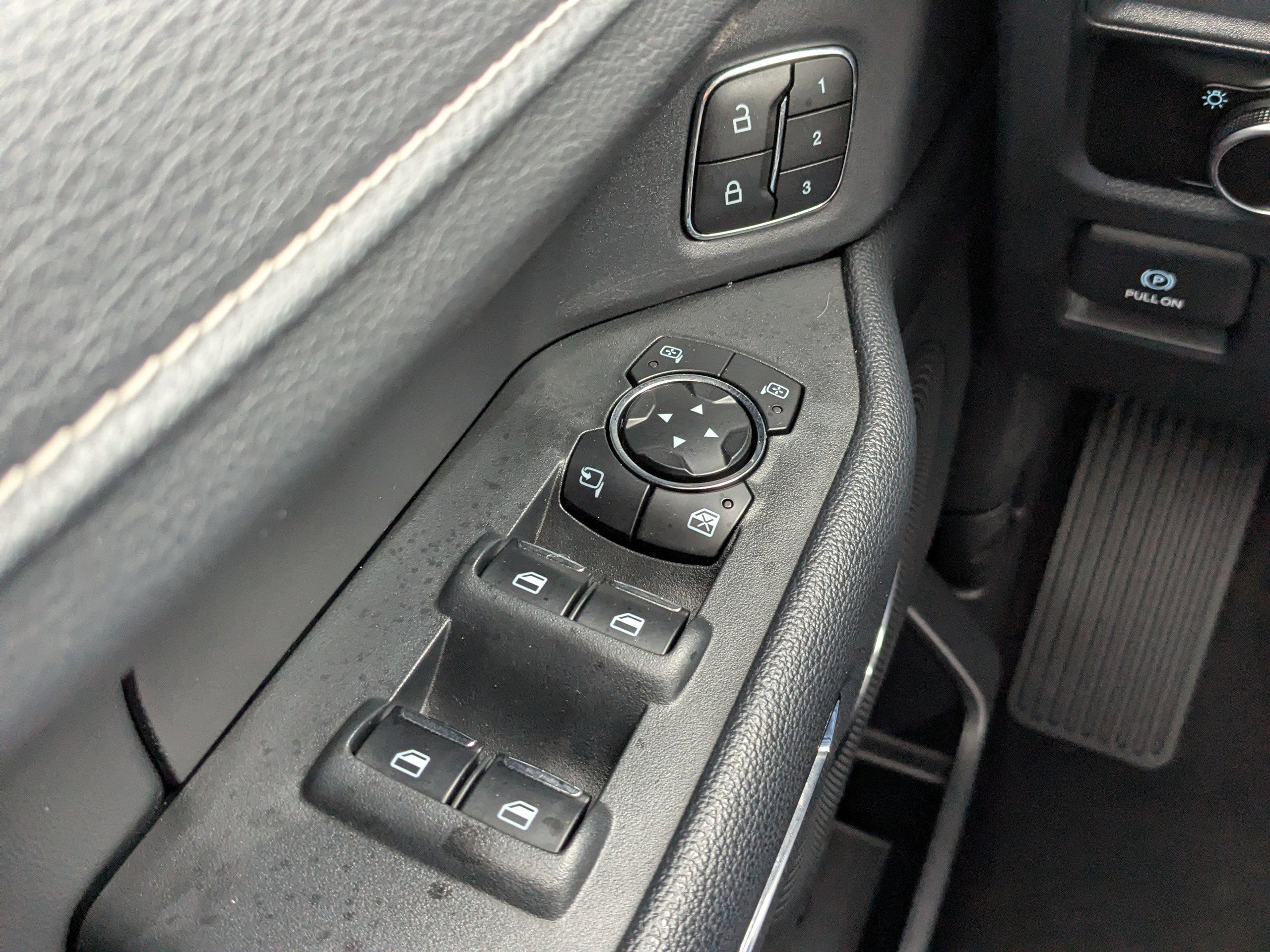 Used 2023 Ford Expedition Max XLT image 29