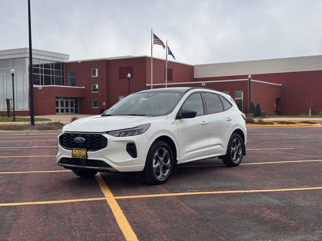 Used 2024 Ford Escape ST-Line w/ Tech Pack #1 AWD/4WD image 36
