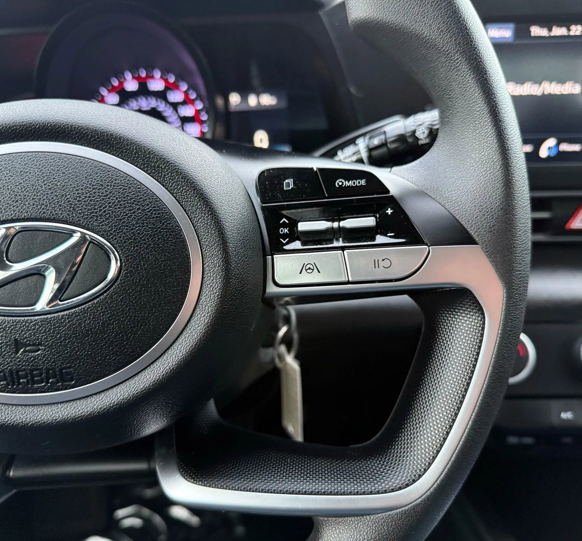 Used 2021 Hyundai Elantra SE w/ Cargo Package image 14