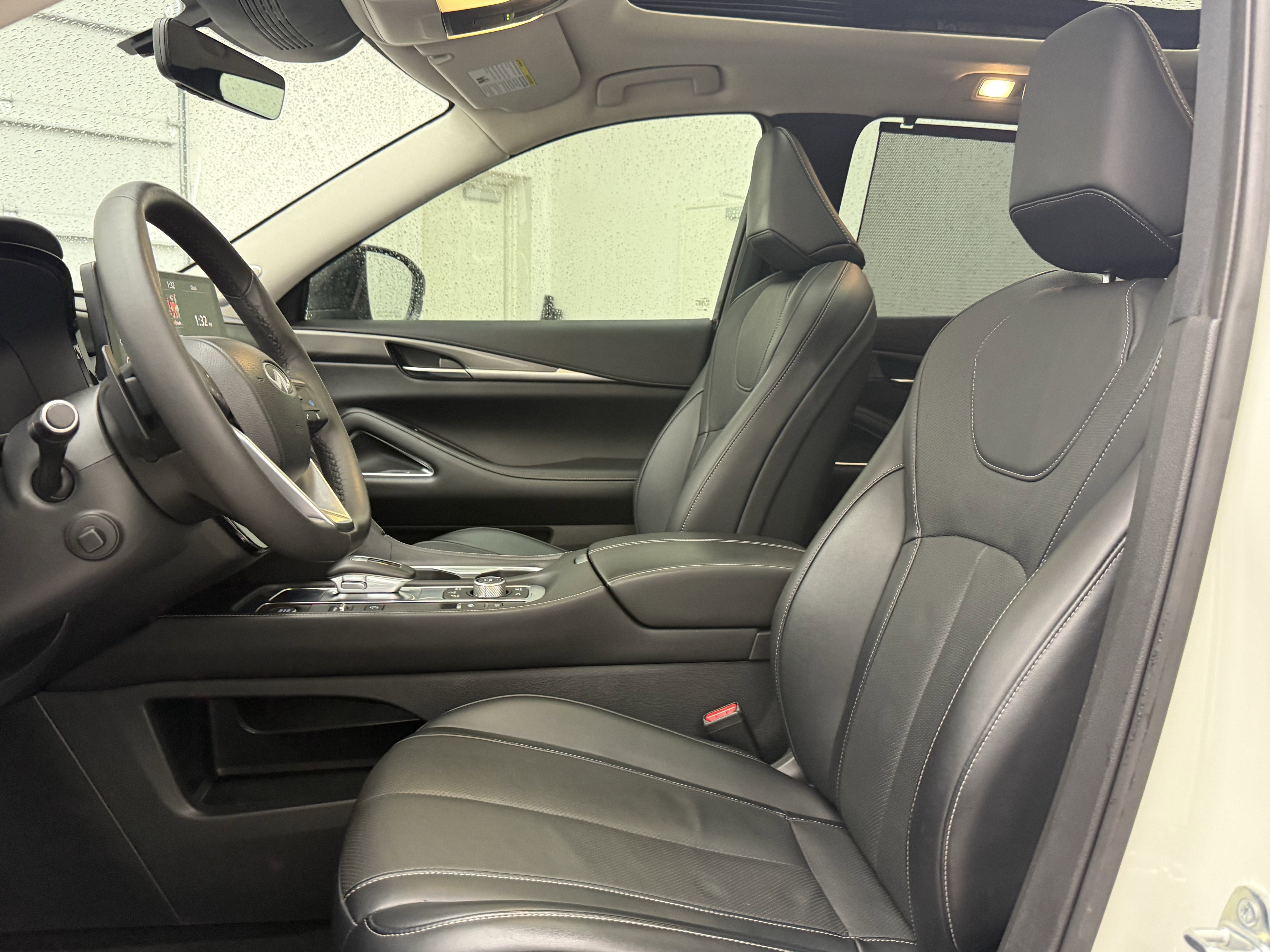 Used 2023 INFINITI QX60 Luxe w/ Performance Audio Package FWD image 12