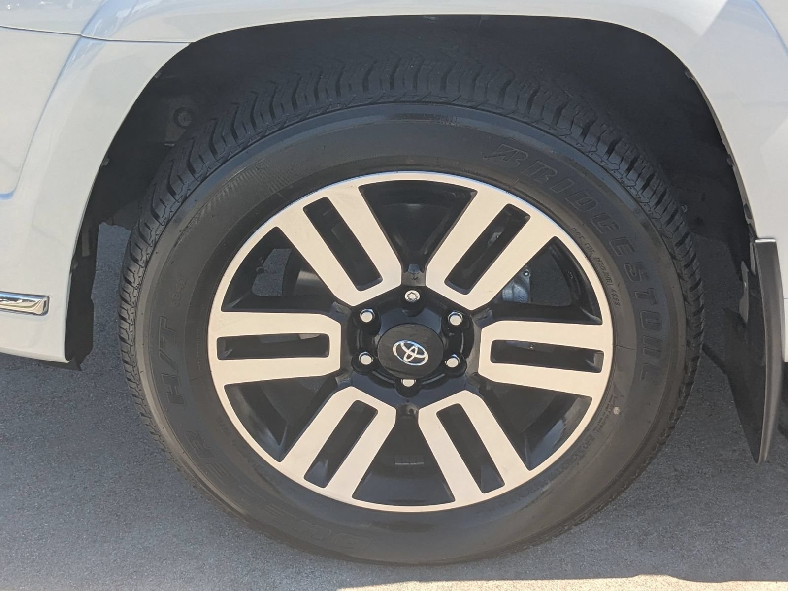 Used 2024 Toyota 4Runner Limited AWD/4WD image 10