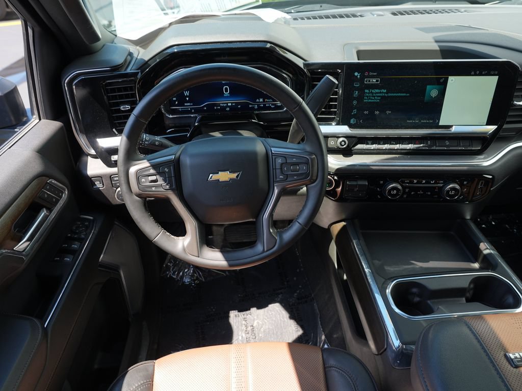 Certified 2025 Chevrolet Silverado 3500 High Country w/ High Country Premium Package AWD/4WD image 21