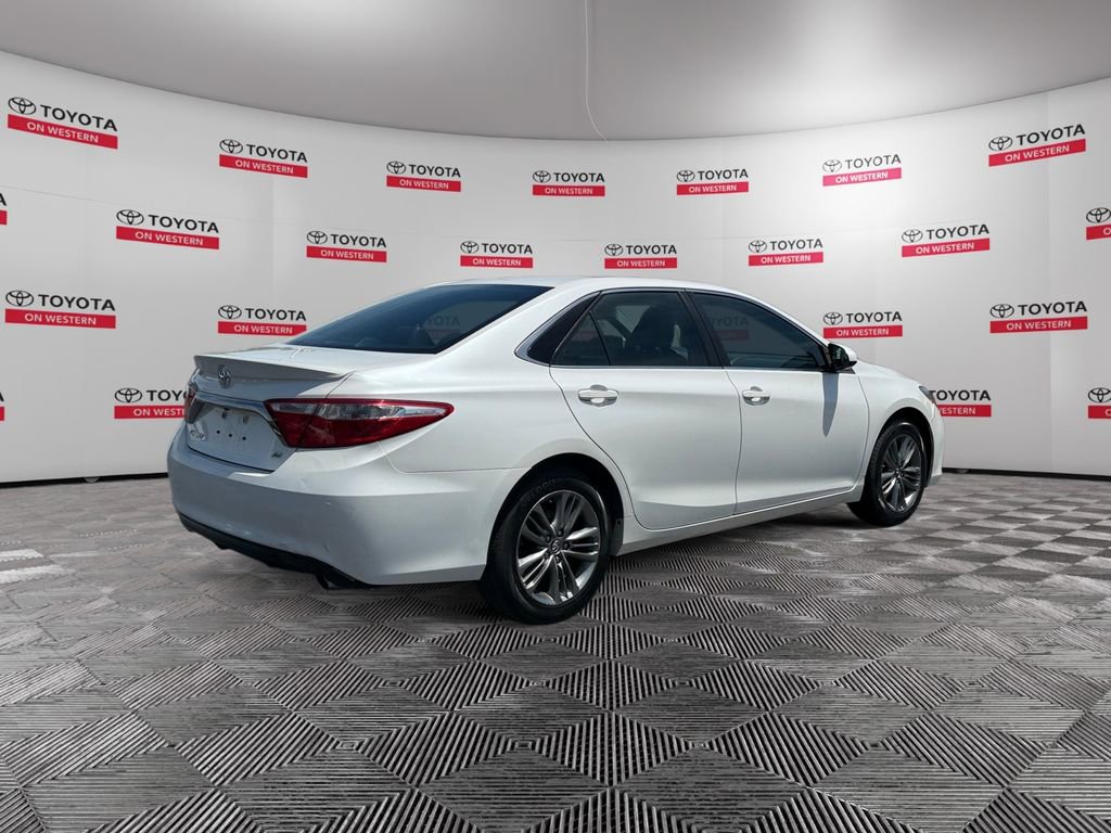 Used 2017 Toyota Camry SE FWD image 5
