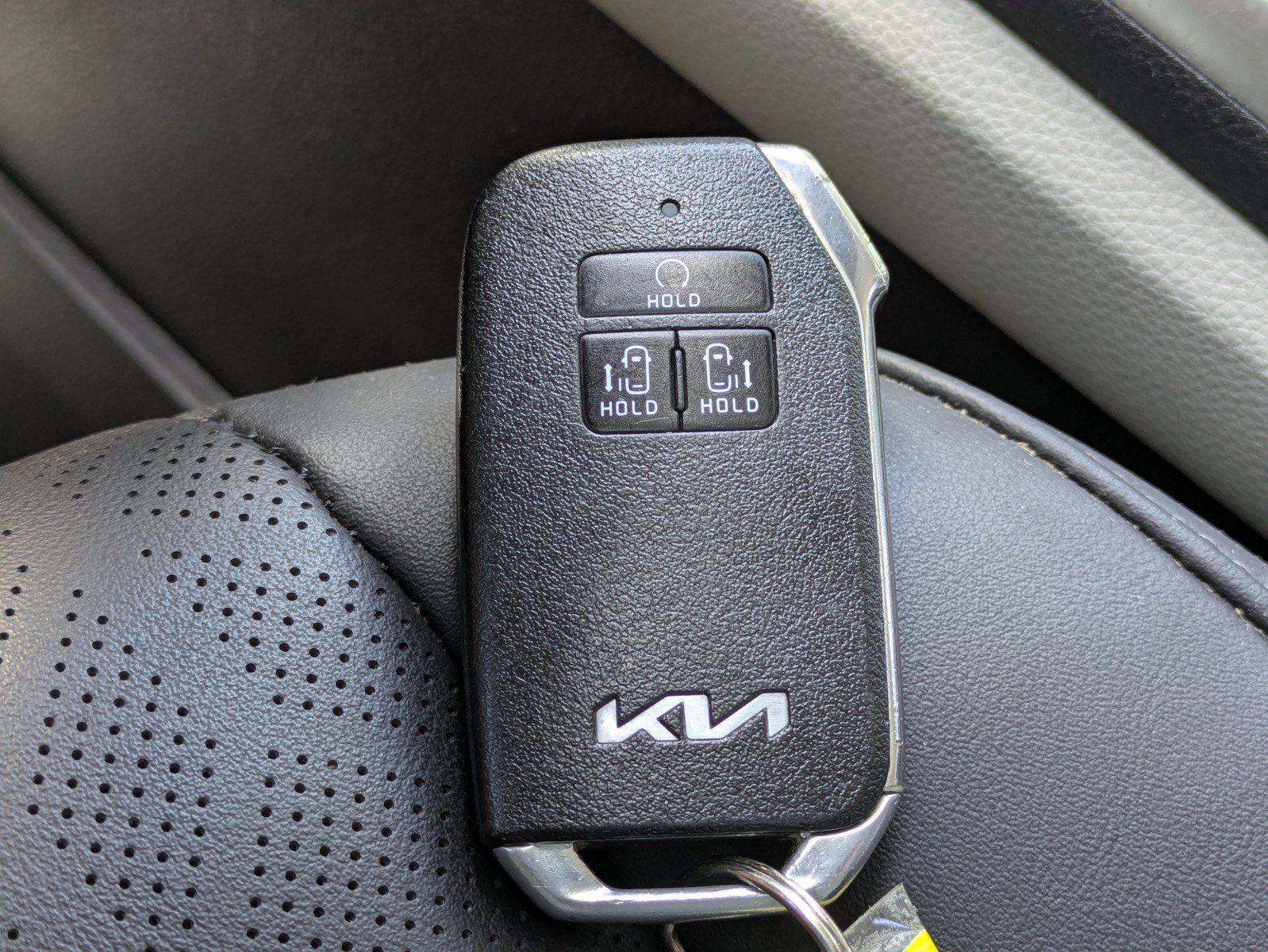 Certified 2022 Kia Carnival LX FWD image 28