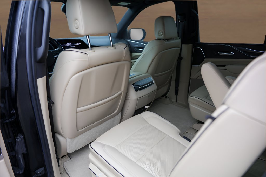 Used 2021 Cadillac Escalade Premium Luxury RWD image 24