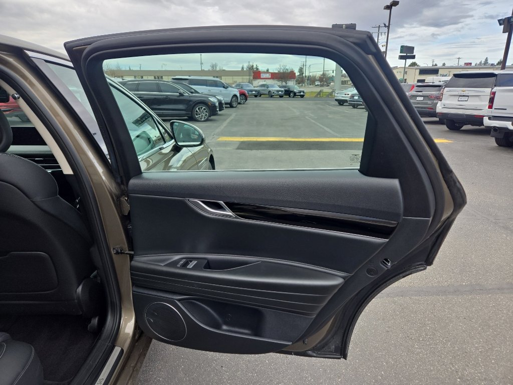 Used 2023 Genesis G80 2.5T image 16