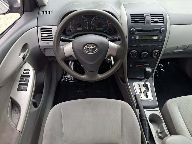 Used 2010 Toyota Corolla LE FWD image 11