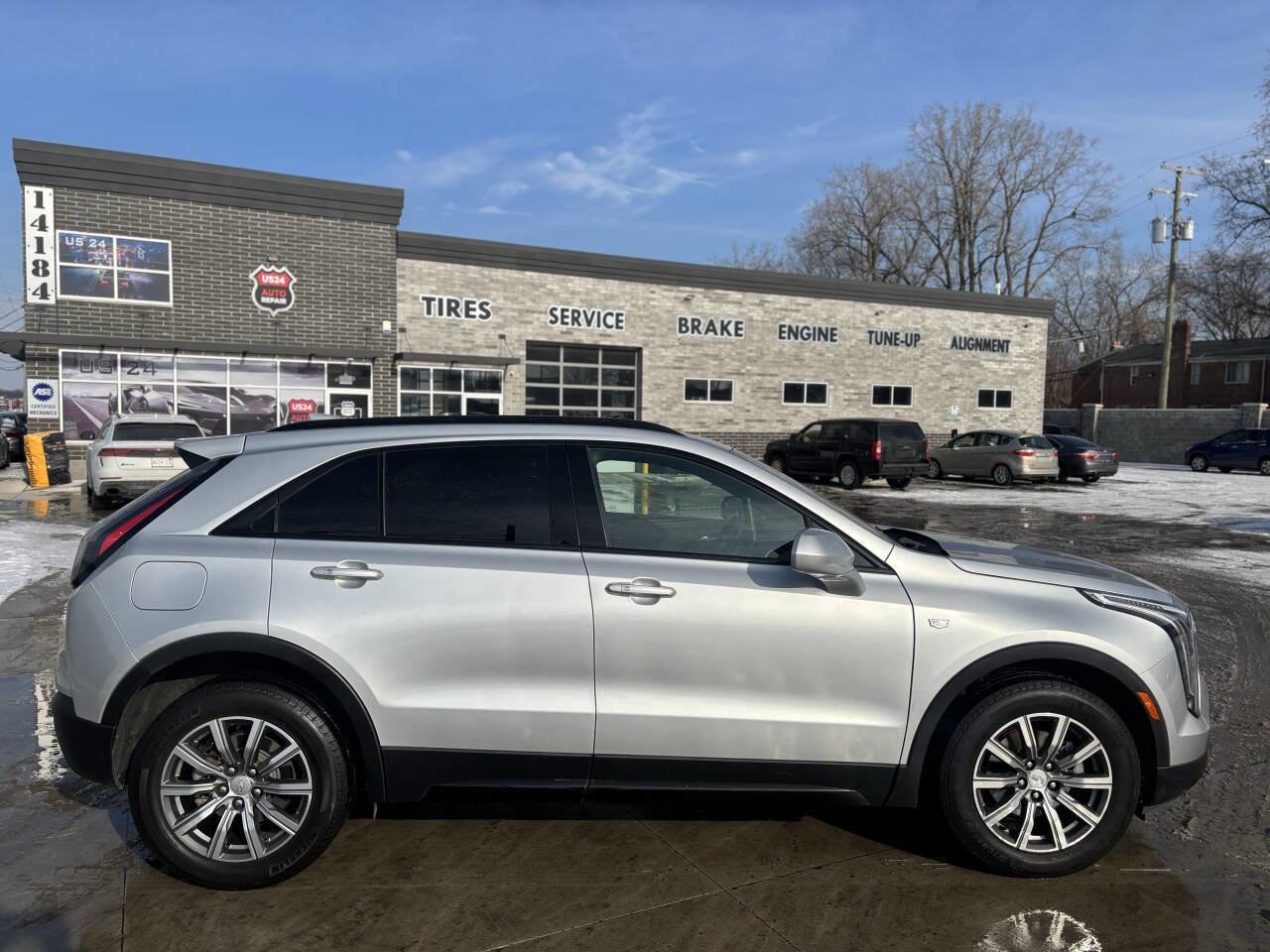 Used 2019 Cadillac XT4 Sport w/ Cold Weather Package image 21