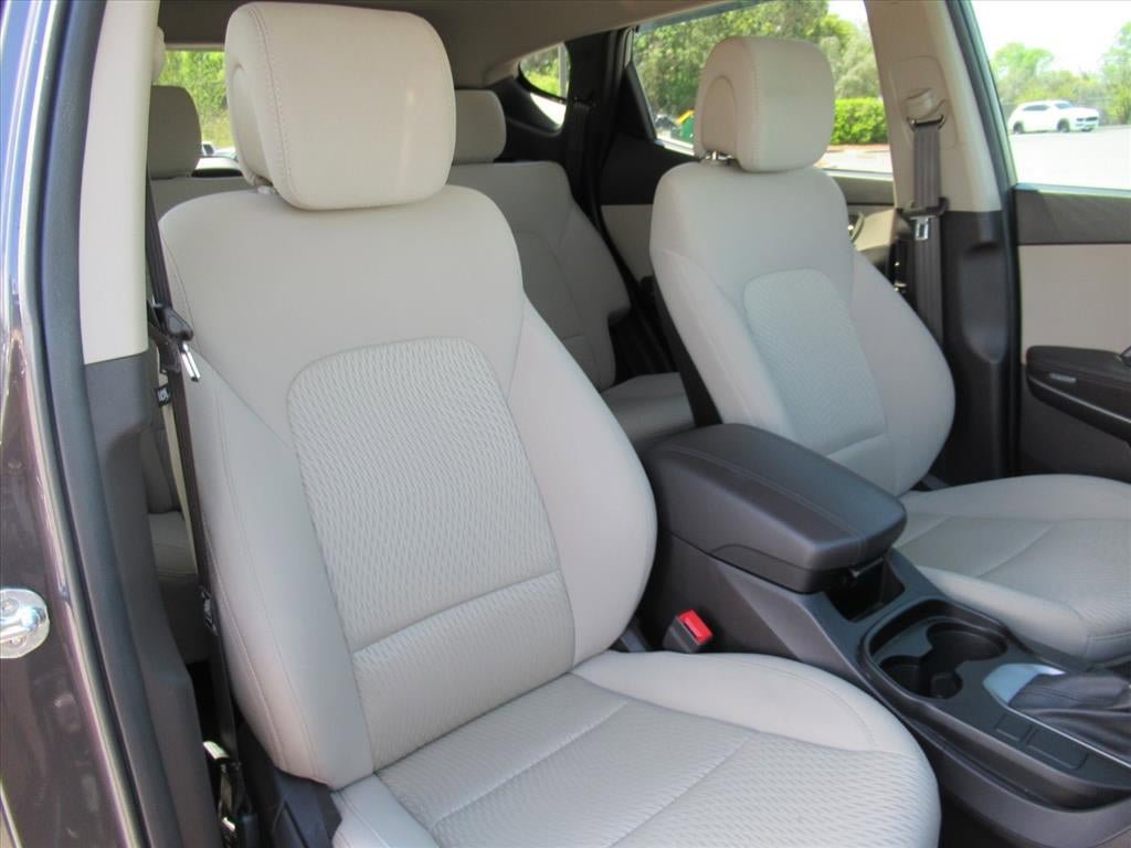 Used 2017 Hyundai Santa Fe Sport FWD image 9