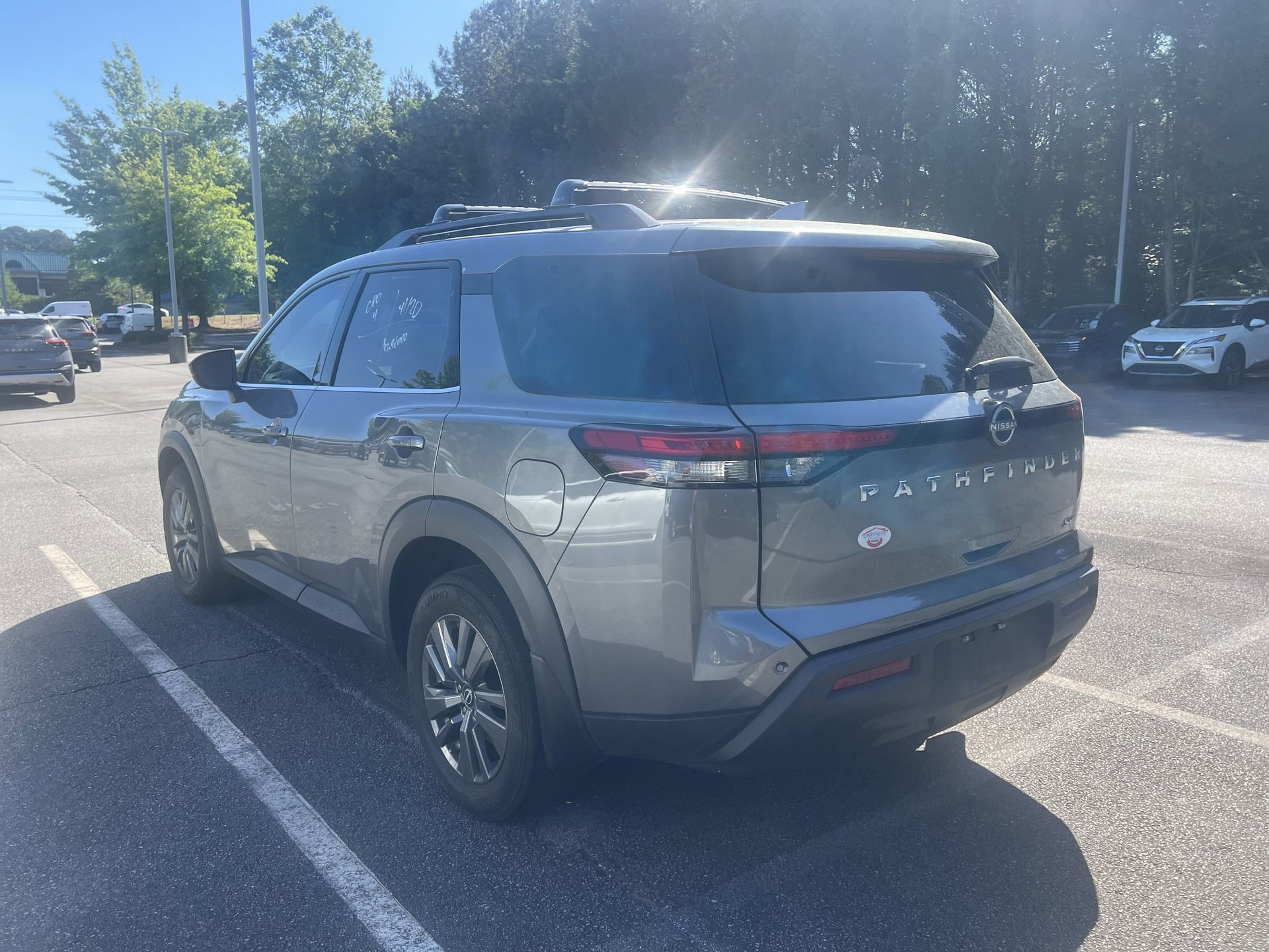 Certified 2024 Nissan Pathfinder SV image 2