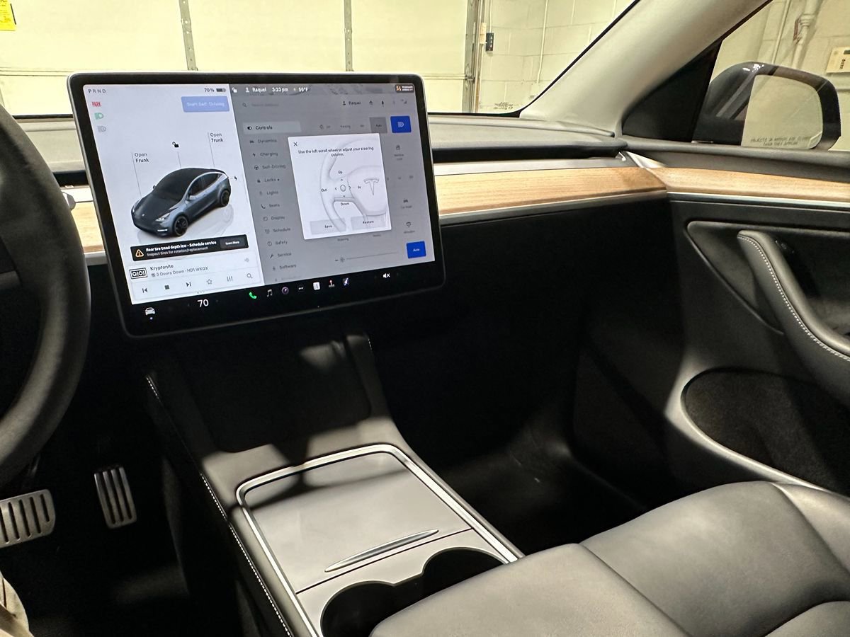 Used 2023 Tesla Model Y Performance AWD/4WD image 27