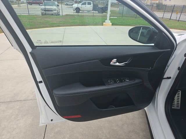 Used 2024 Kia Forte GT-Line w/ GT-Line Premium Package image 22