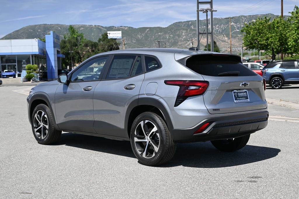 New 2026 Chevrolet Trax RS FWD image 6