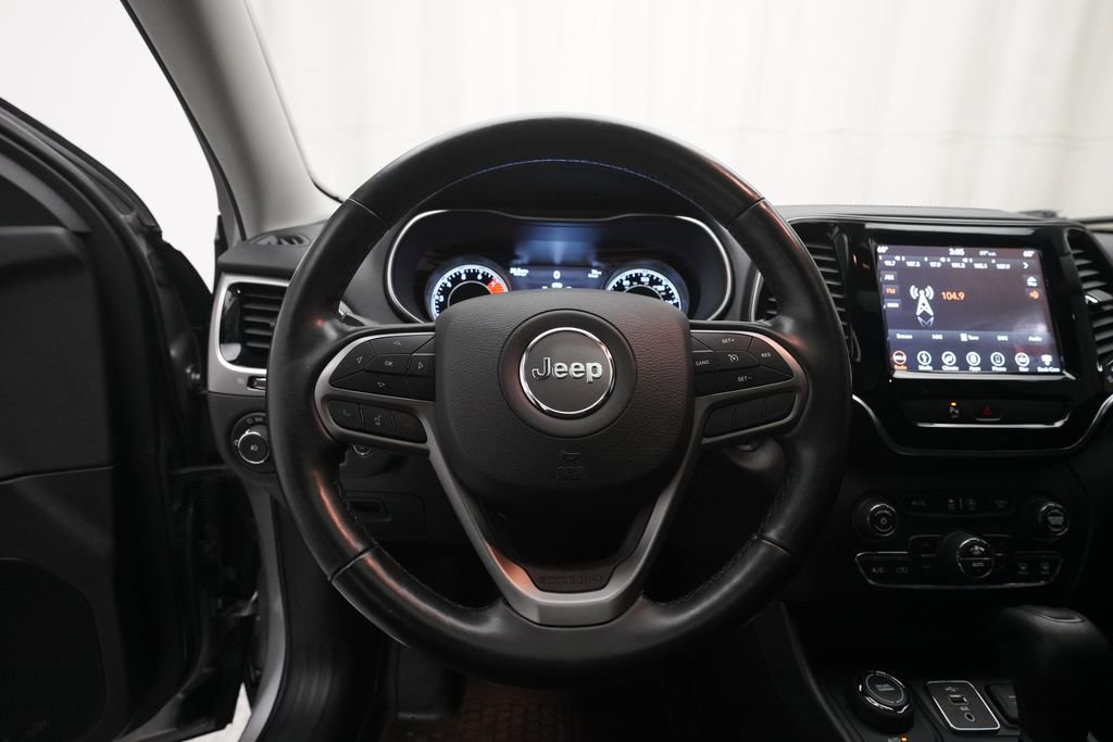 Used 2019 Jeep Cherokee Limited image 4