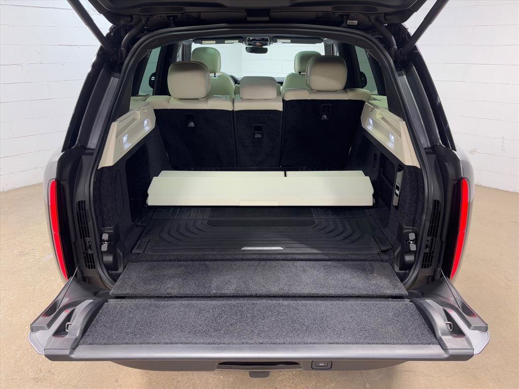 Used 2023 Land Rover Range Rover SE image 43