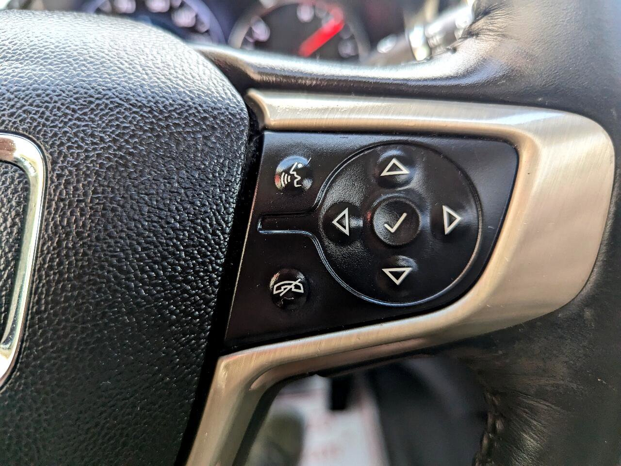 Used 2018 GMC Acadia Denali w/ Technology Package image 18