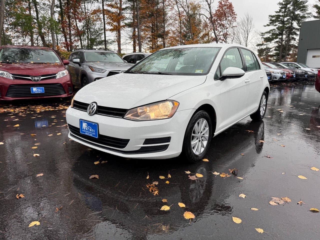Used 2015 Volkswagen Golf S FWD image 2