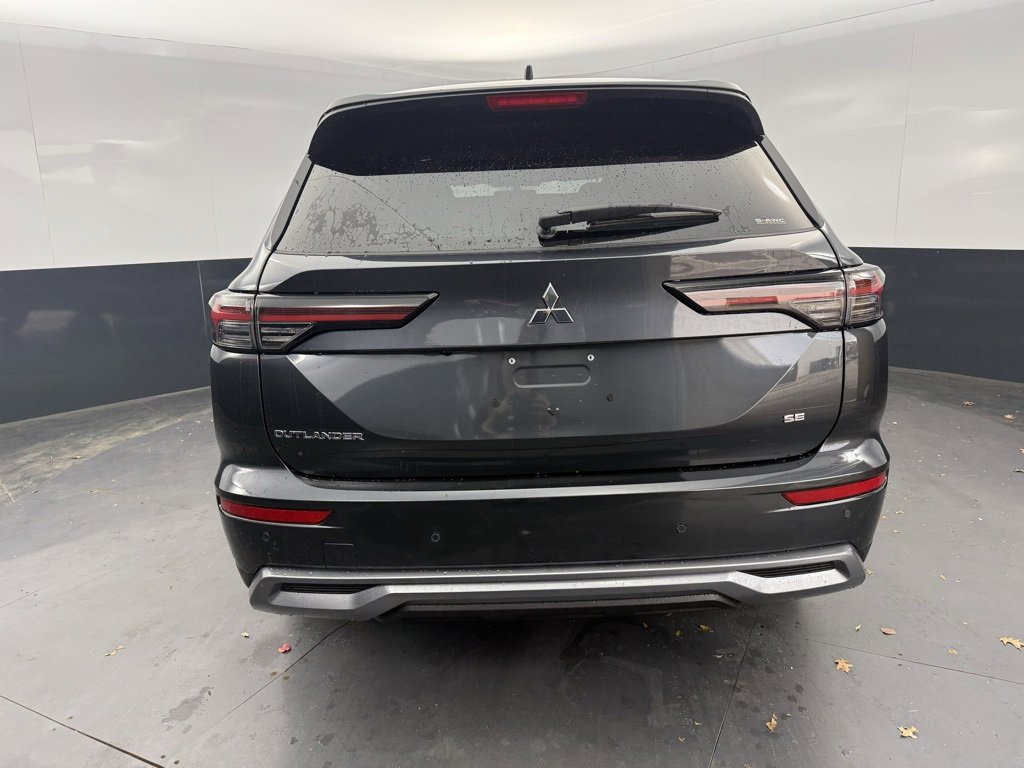 New 2025 Mitsubishi Outlander SEL image 4