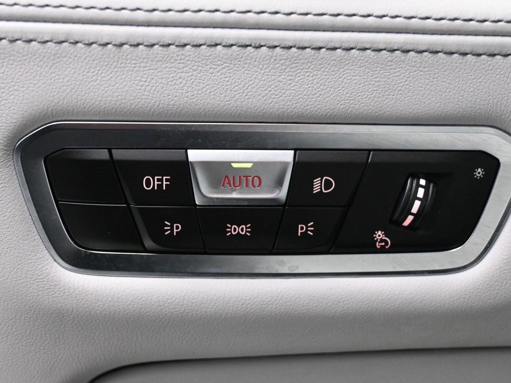 Used 2020 BMW X5 M Competition image 19