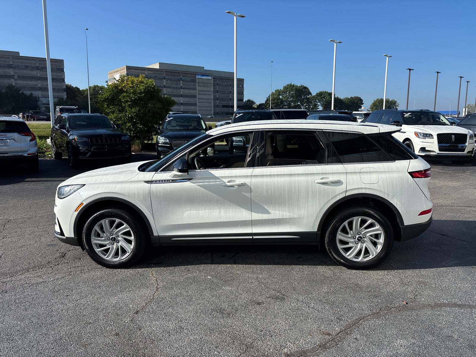 Certified 2023 Lincoln Corsair AWD image 4