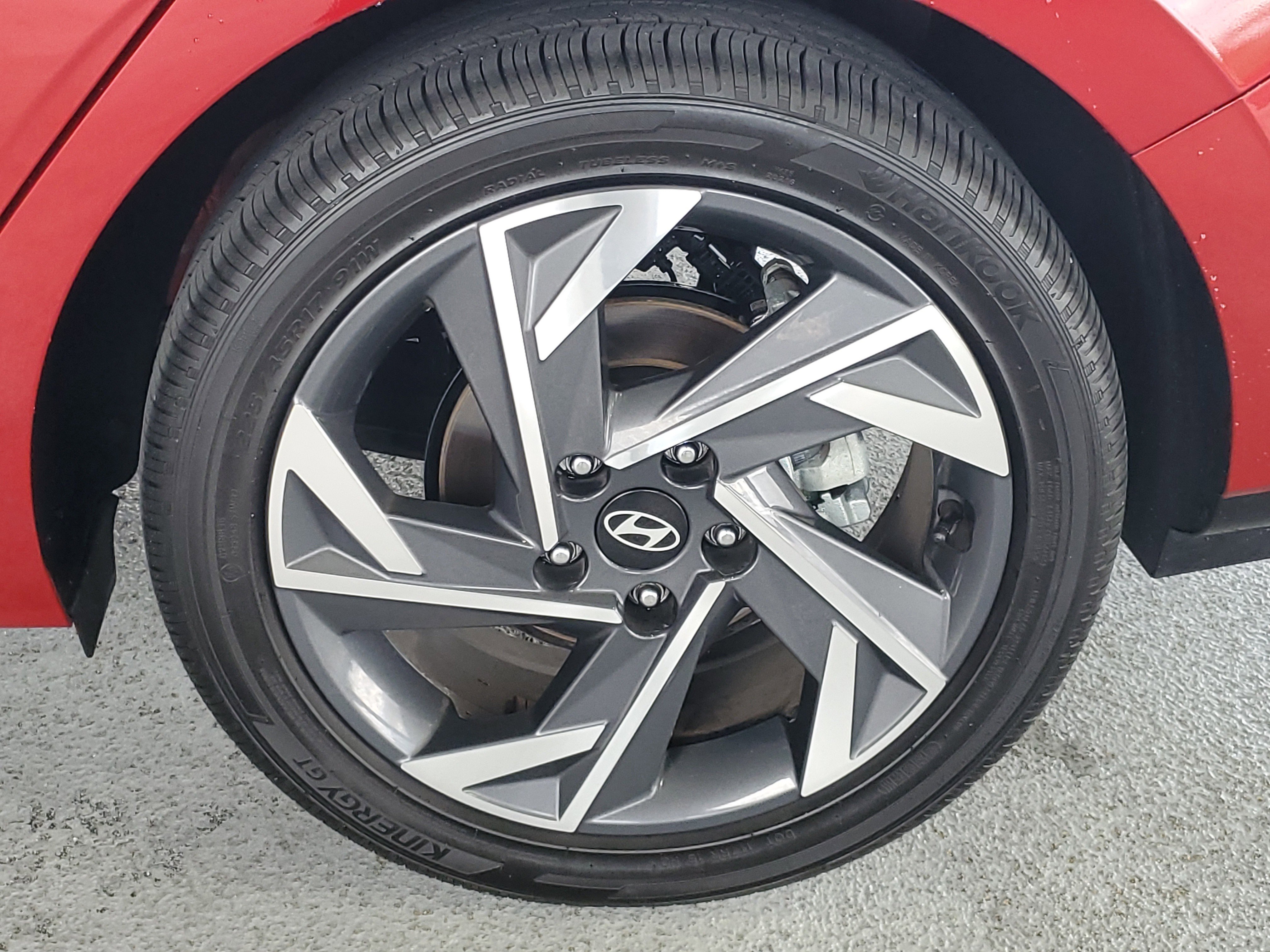 Used 2025 Hyundai Elantra Limited FWD image 7