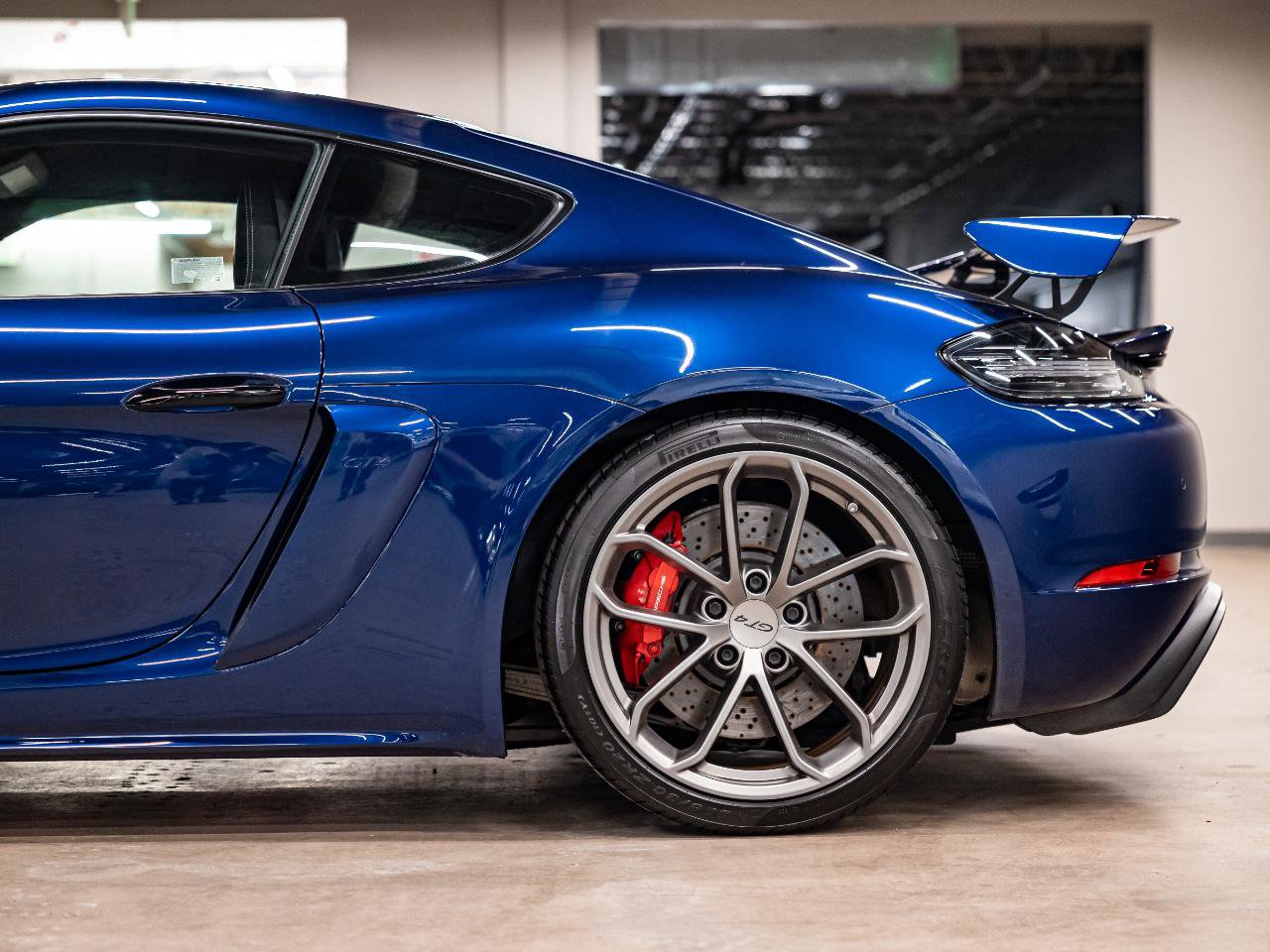 Used 2020 Porsche 718 Cayman GT4 RWD image 17