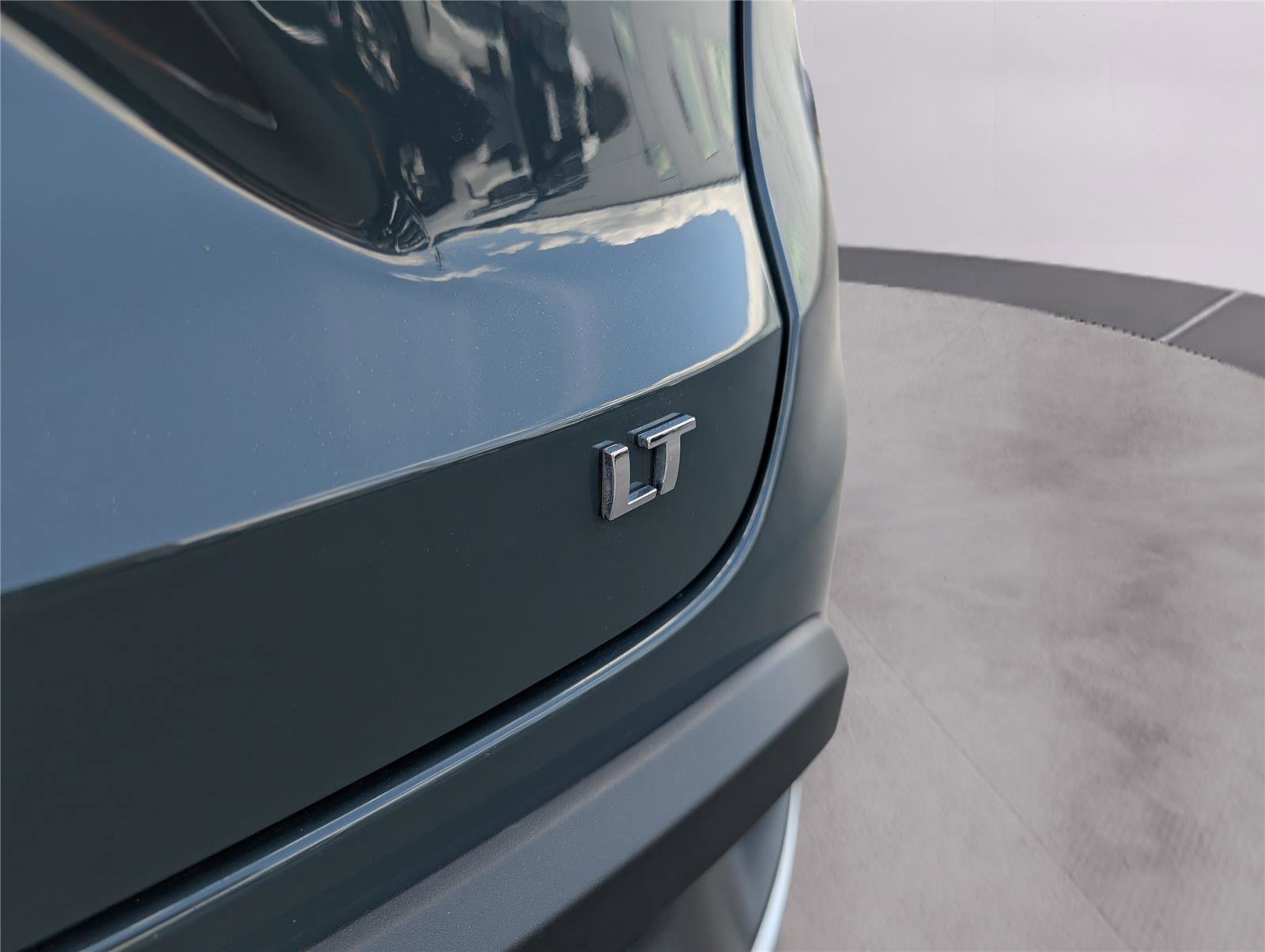 Used 2025 Chevrolet Trax LT image 34