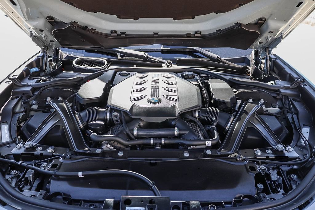 Used 2024 BMW 760i xDrive w/ Executive Package image 30