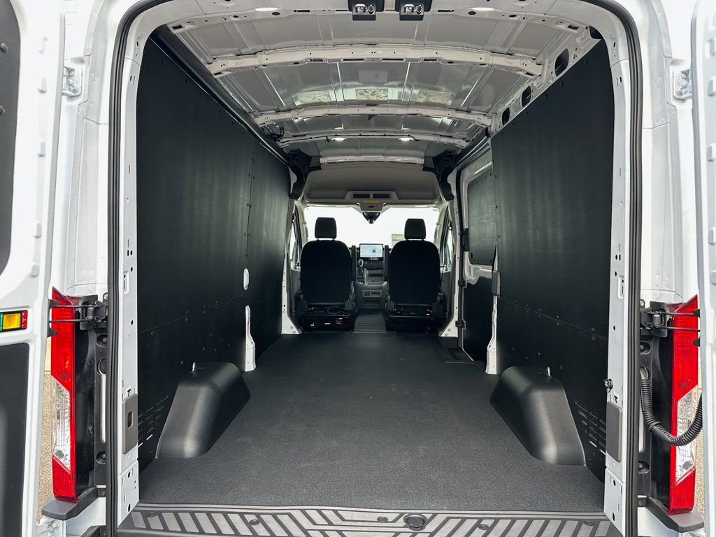 New 2026 Ford Transit 350 148 Medium Roof w/ Load Area Protection Package RWD image 22