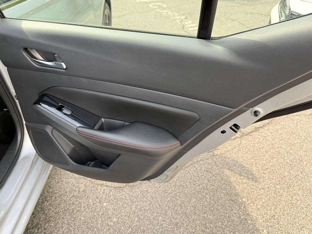 Used 2023 Nissan Altima 2.5 SR FWD image 29