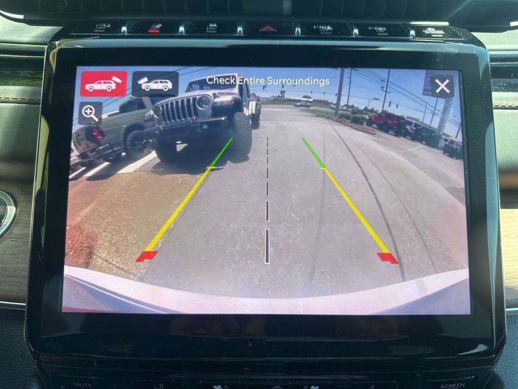 Used 2022 Jeep Grand Cherokee Summit RWD image 44
