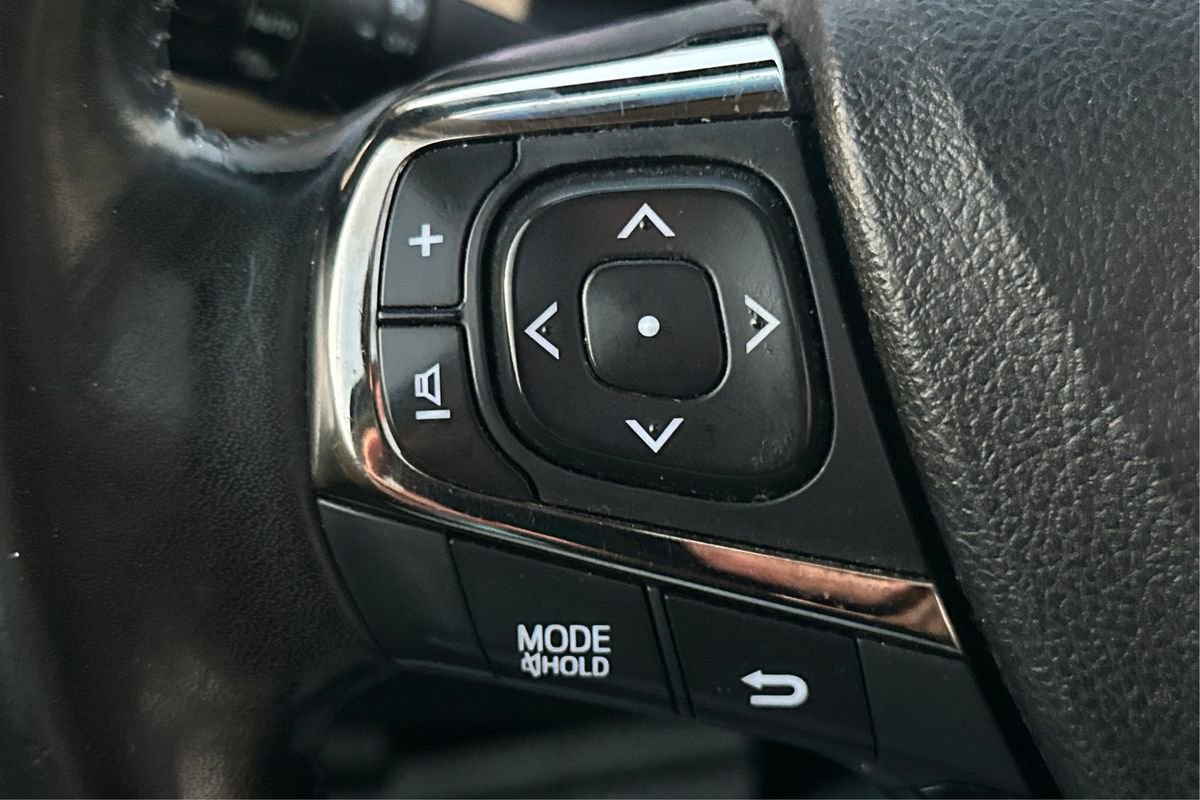 Used 2015 Toyota Avalon Limited image 35