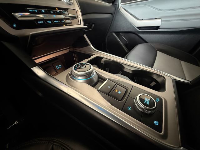 Used 2023 Ford Explorer XLT w/ Equipment Group 202A image 22