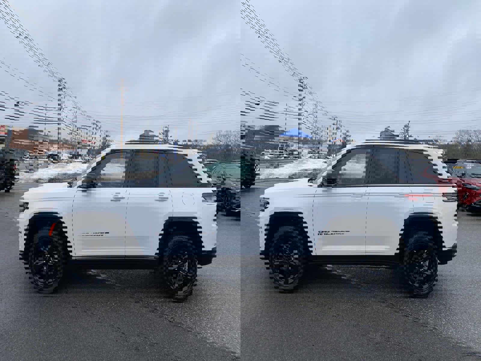 Certified 2023 Jeep Grand Cherokee Altitude image 8