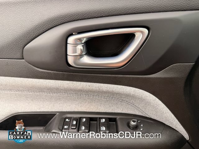 Used 2024 Jeep Compass Latitude w/ Convenience Group AWD/4WD image 29