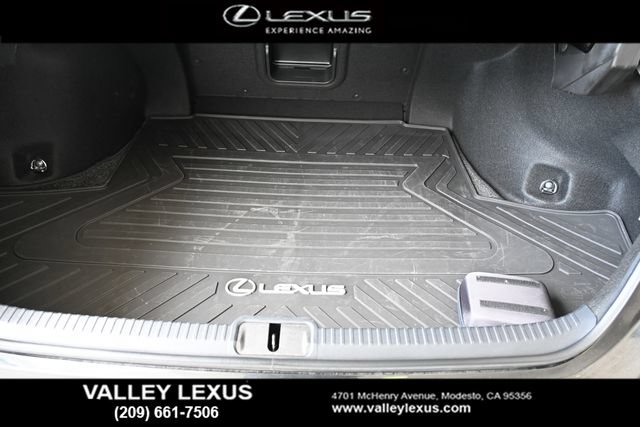 Used 2025 Lexus ES 300h w/ Premium Package FWD image 19