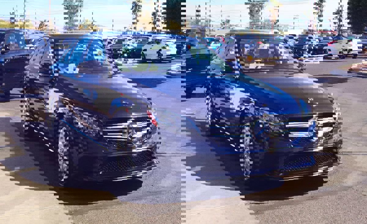 Used 2020 Mercedes-Benz C 300 Sedan w/ Premium Package image 14