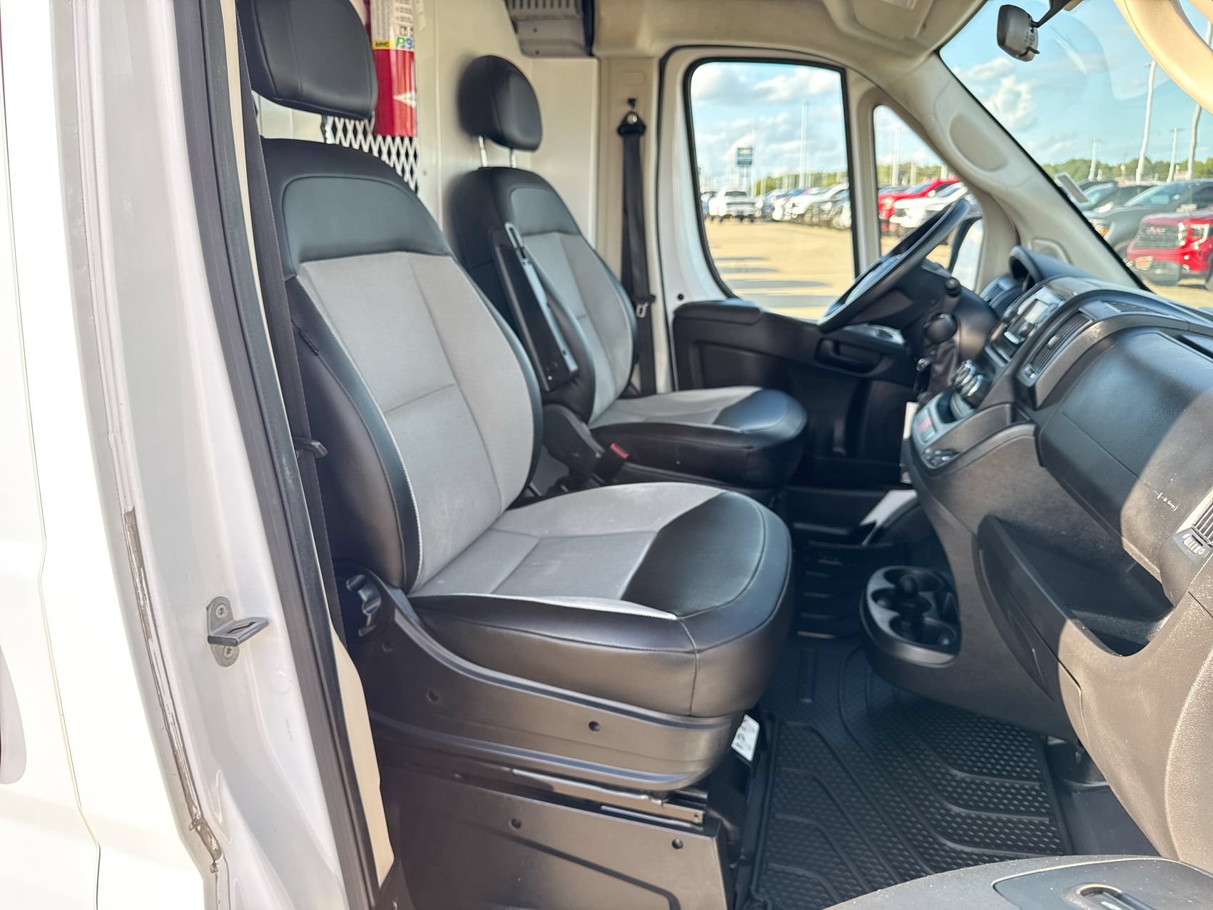 Used 2021 RAM ProMaster 1500 FWD image 25