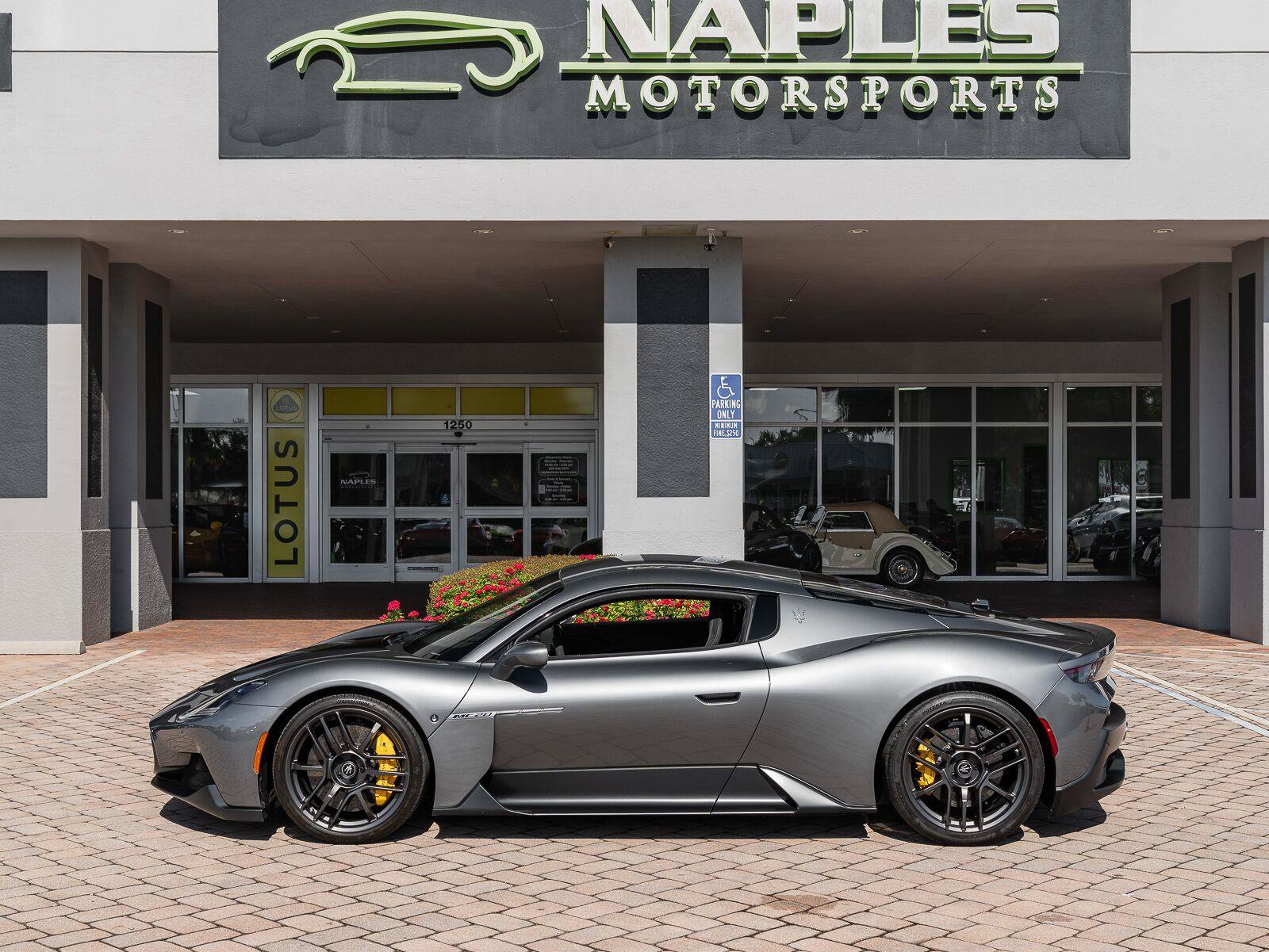 Used 2022 Maserati MC20 Coupe RWD image 27