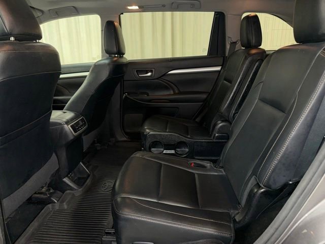 Used 2017 Toyota Highlander XLE AWD/4WD image 20